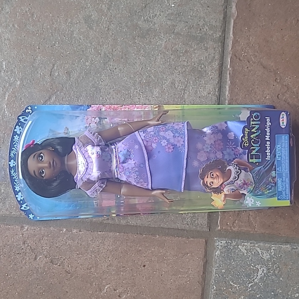 New in box! Disney Encanto Isabela Madrigal doll action figure